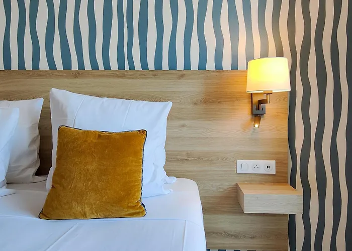 AMMI Nice Massena - Ex AjoupaAparthotel